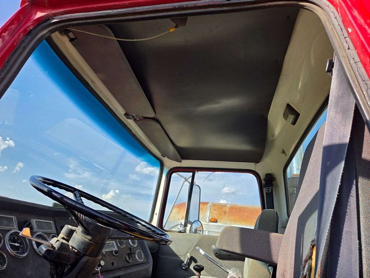 ford-l9000-image-11