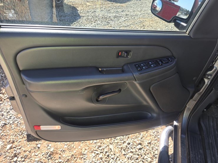 2007-chevrolet-silverado-image-30