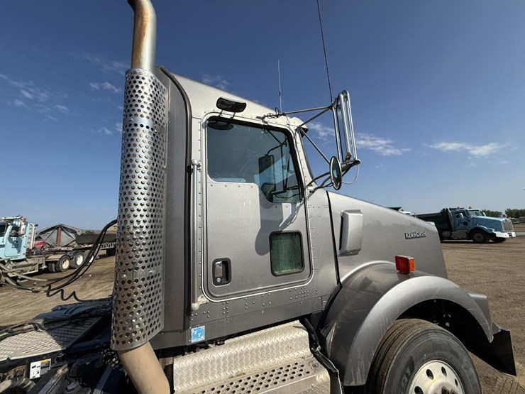 kenworth-t800-image-12