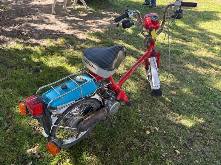 1981-honda-50cc-express-motor-bike-moped-for-restoration,-does-not-run,-mostly-complete-per-seller,-image-5