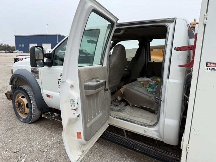 2008-ford-f550-image-15