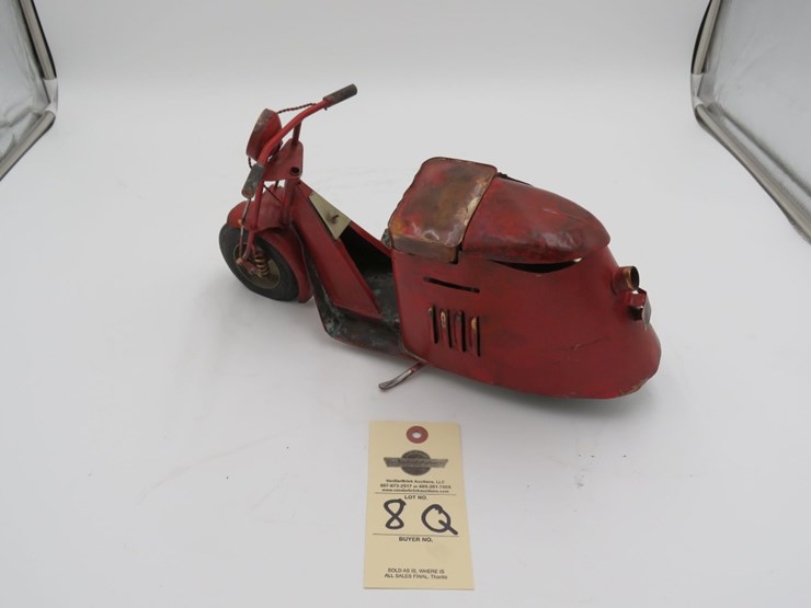 pressed-steel-cushman-scooter-image-2
