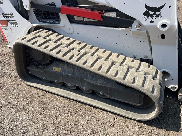 2023-bobcat-t770-image-13