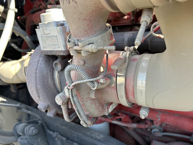 2019-peterbilt-579-image-38
