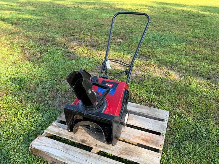 toro-power-light,-16”-snow-thrower,-runs-per-seller-image-7