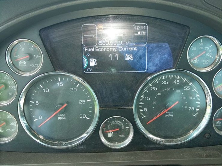 2016-kenworth-t680-image-7