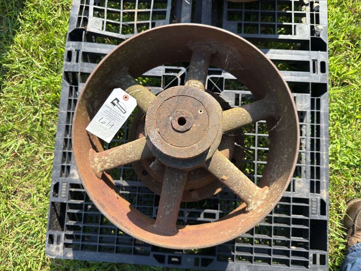 field-brundage-18"-pulley-image-4