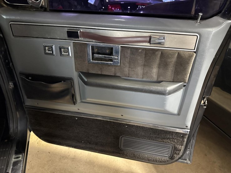1985-chevrolet-c10-image-37