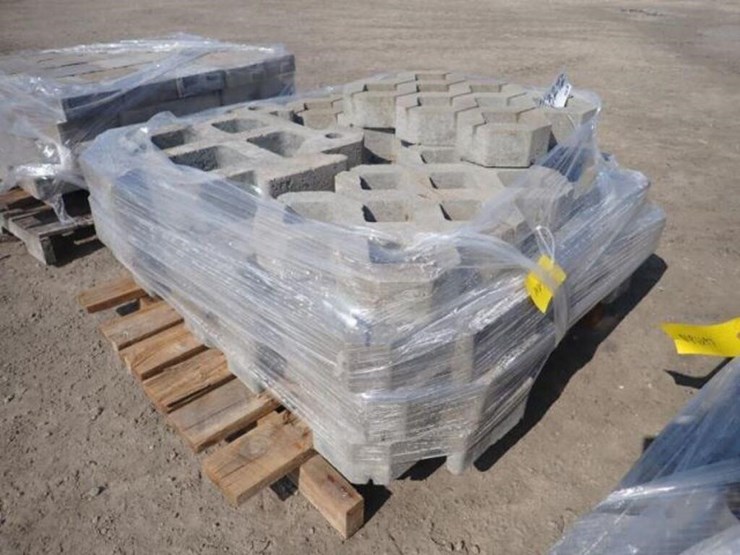 qty-of-(8)-skids-of-turfstone-pavers-&-decor-stone-image-11