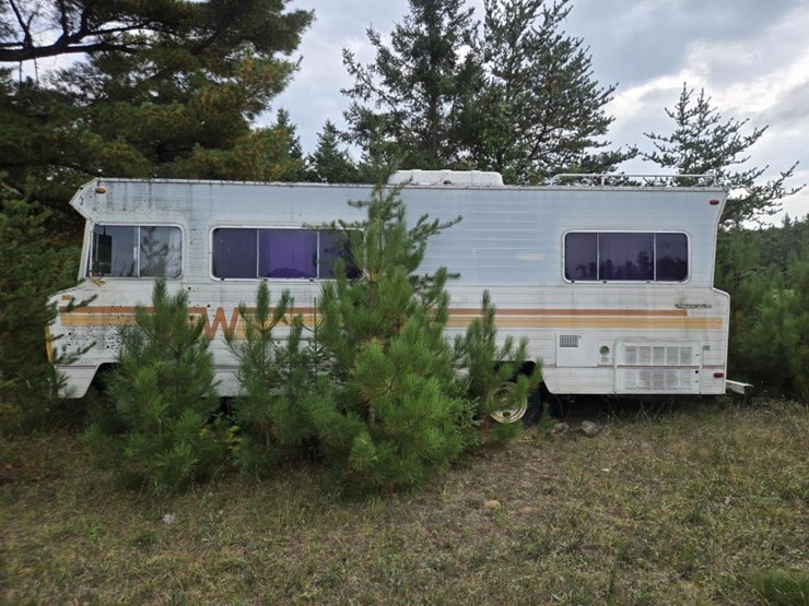 #2596-•-winnebago-motor-home-image-4
