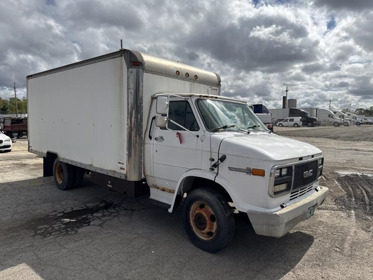1996-gmc-3500-image-7