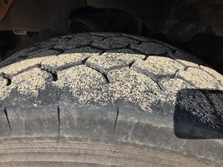 2015-mack-granite-gu813-image-102