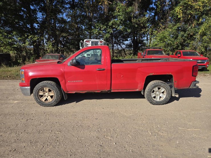 2014-chevrolet-silverado-1500-image-2