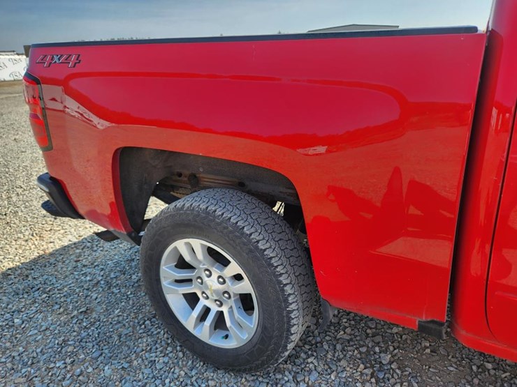 2018-chevrolet-silverado-image-13