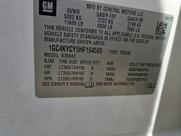 2017-chevrolet-3500hd-image-21