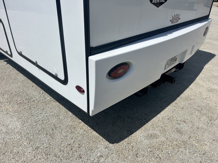 2023-ford-e450-image-15