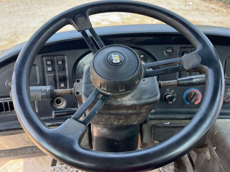 2005-caterpillar-740-image-38