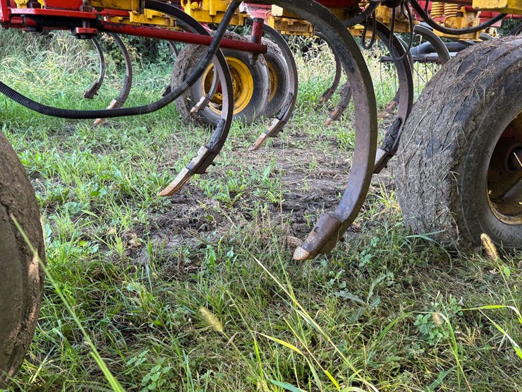 bourgault-8810-image-15