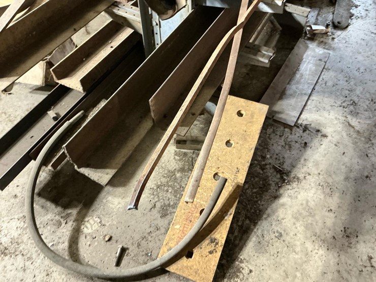 #119-•-metal-rack-and-all-assorted-steel-stock-contents-image-18