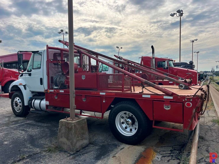 2019-international-durastar-4300-image-3