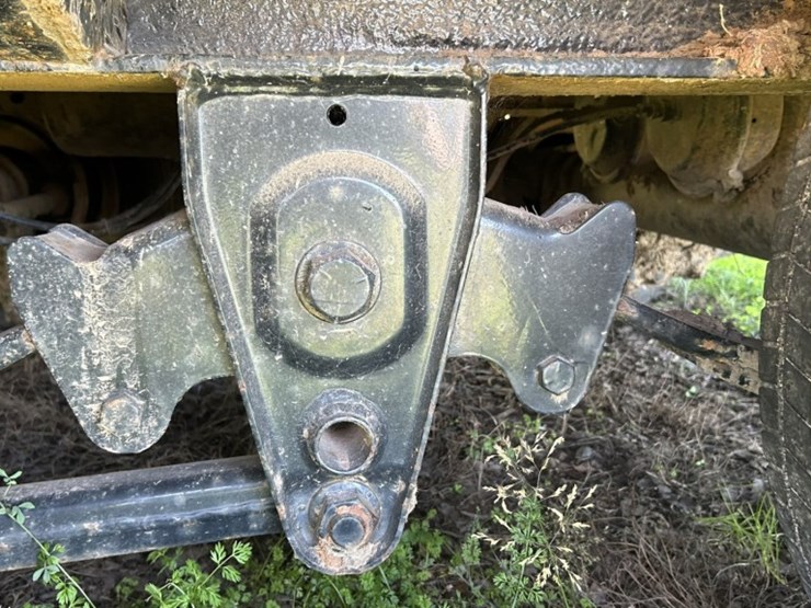 #1753-•-2005-western-star-tri-axle-storm-cleanup-truck-image-21