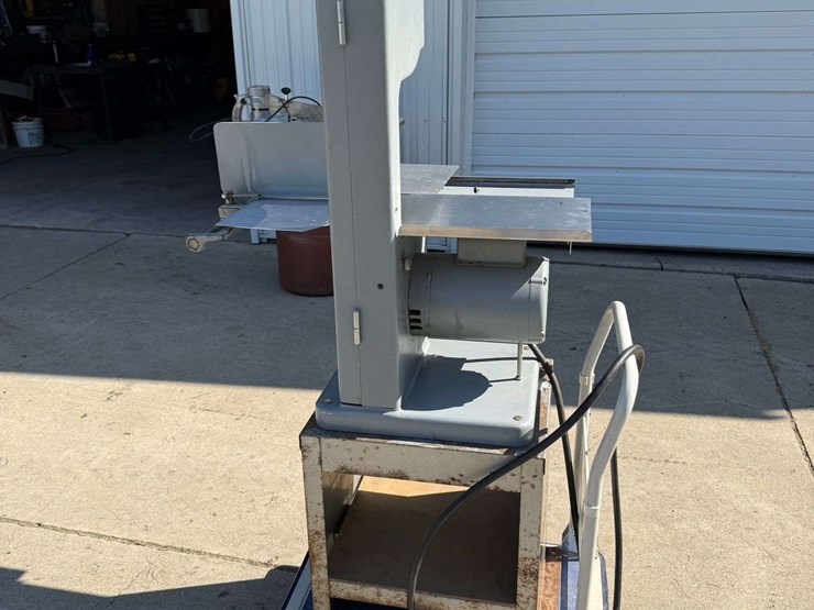 globe-meat-band-saw-for-meat-cutting,-stimpson-model-79.-this-item-is-located-in-south-dakota,-there-image-8