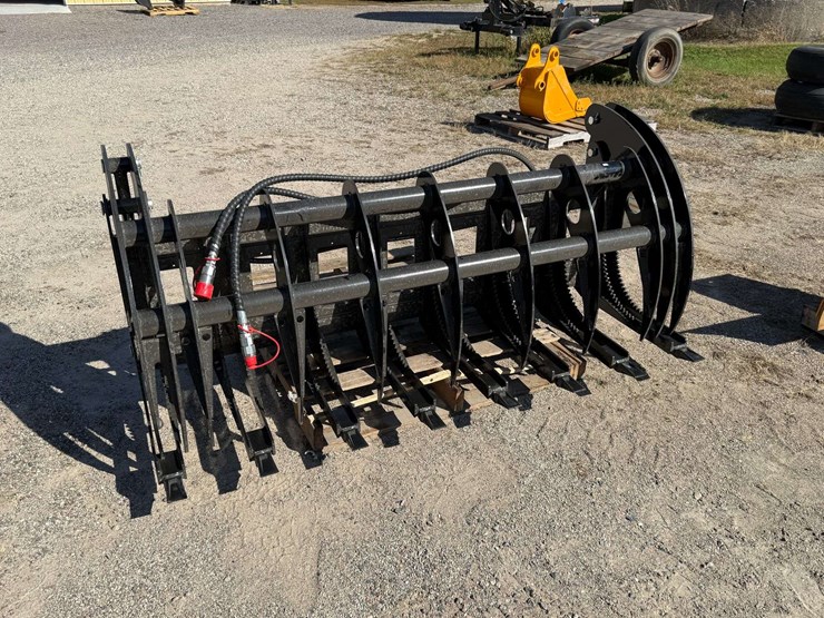 giyi-72”-root-grapple-bucket,-with-hoses-and-ends-image-7
