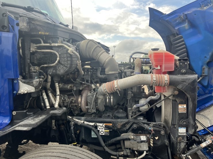 2020-kenworth-t680-image-31