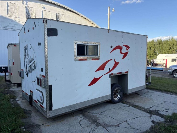 2010-18’,-(4’)-v,-single-axle,-hyd-frame,-(2)-30#-lp-tanks,-3-burner-stove,-oven,-(not-pictured),-(7-image-4