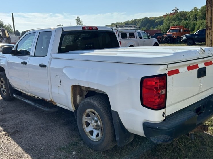 2016-chevrolet-silverado-1500-image-3