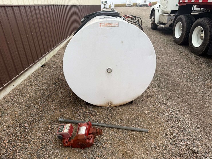 500-gallon-fuel-barrel,-fill-rite-pump-(no-fill-hose-or-nozzle),-will-need-electric-cord,-was-used-f-image-2