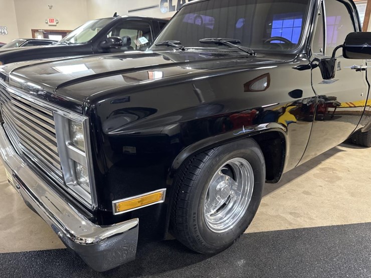 1985-chevrolet-c10-image-9