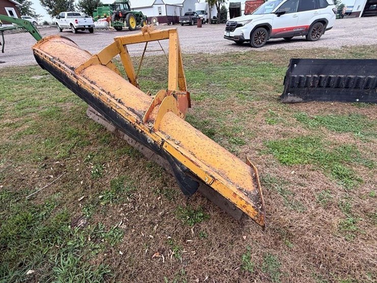 one-way-snow-plow,-approx-10’-wide-image-2