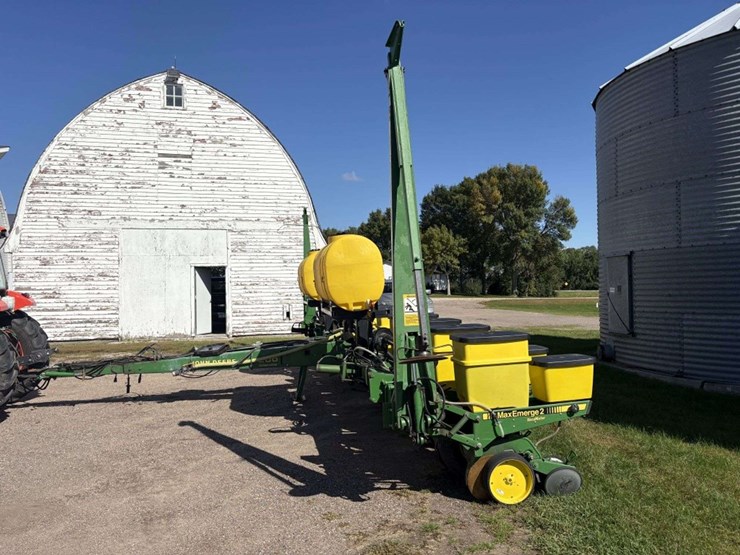 john-deere-7200-image-2