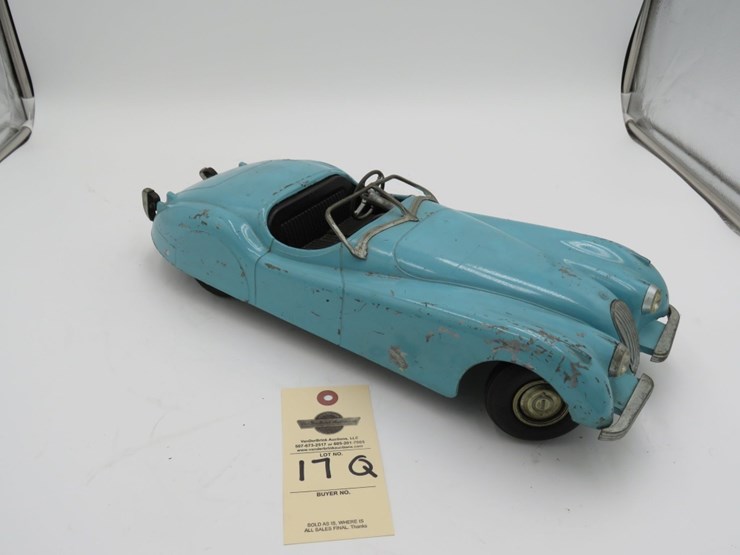 1950's-doepke-model-toys-jaguar-xk120-car-image-2