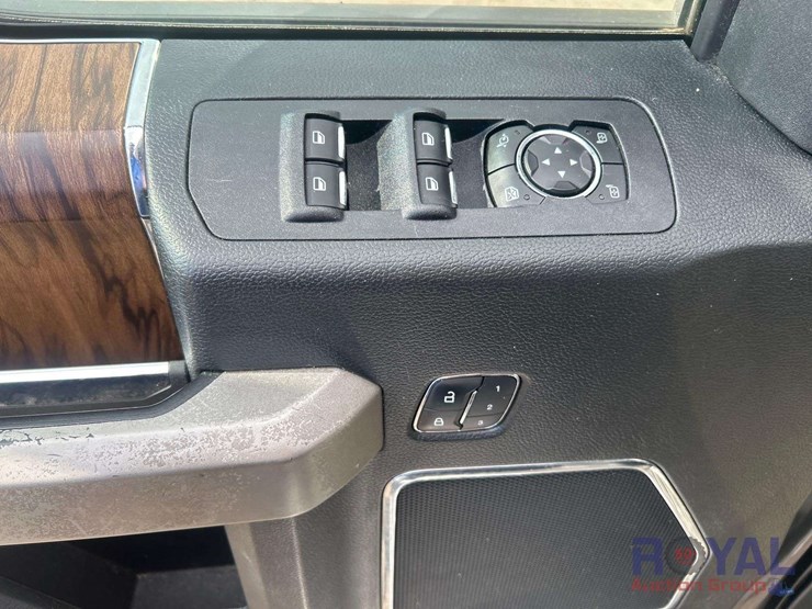 2019-ford-f150-image-13