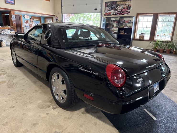 #1392-•-2003-ford-thunderbird-convertible-car-image-3