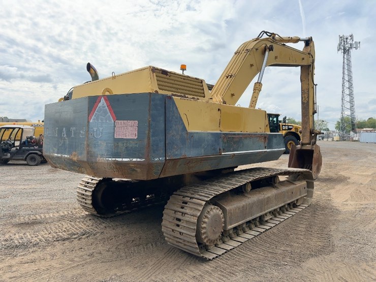 komatsu-pc300-3-image-5