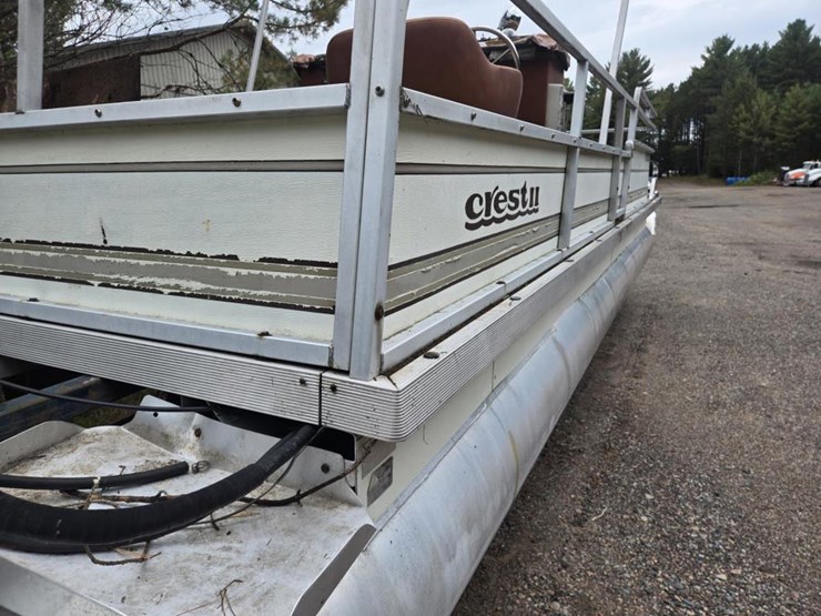 #2582-•-crestii-25-pontoon-boat-image-6