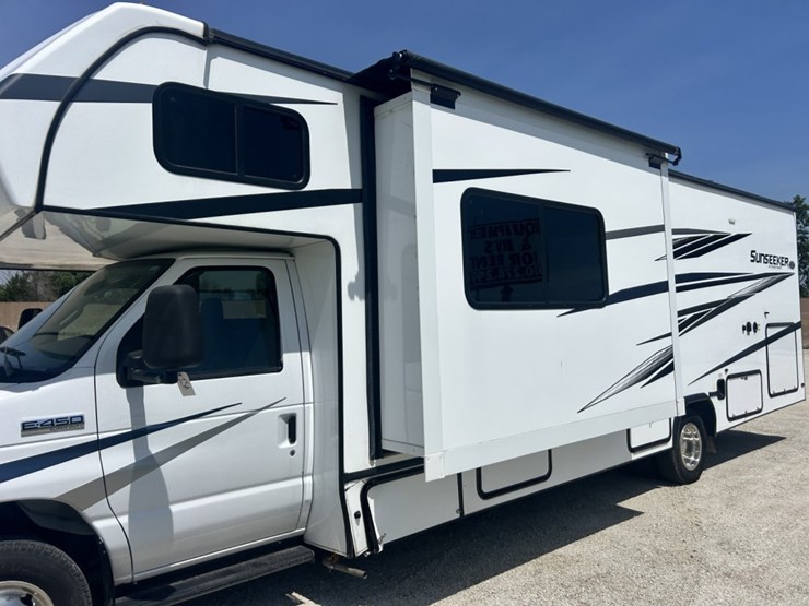 2023-ford-e450-image-42