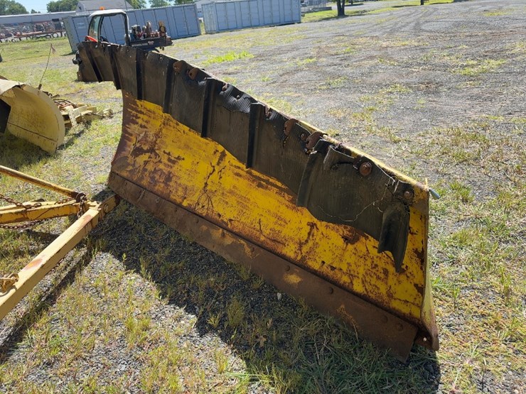 11'-snow-plow-with-boce-image-1
