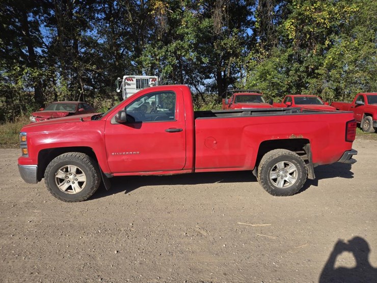 2014-chevrolet-silverado-1500-image-2