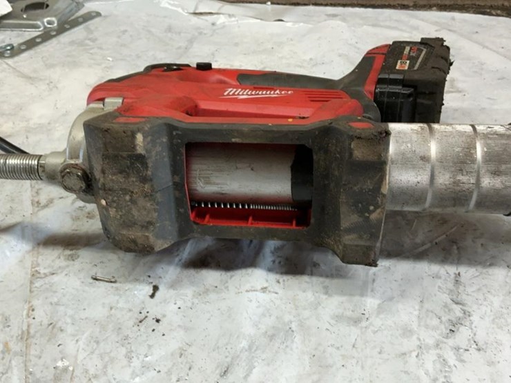 #113-•-milwaukee-grease-gun-image-13