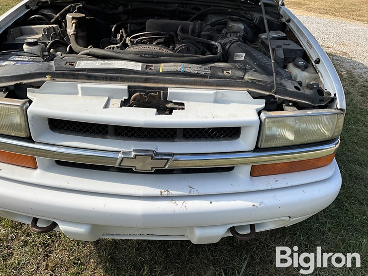 2003-chevrolet-blazer-image-17