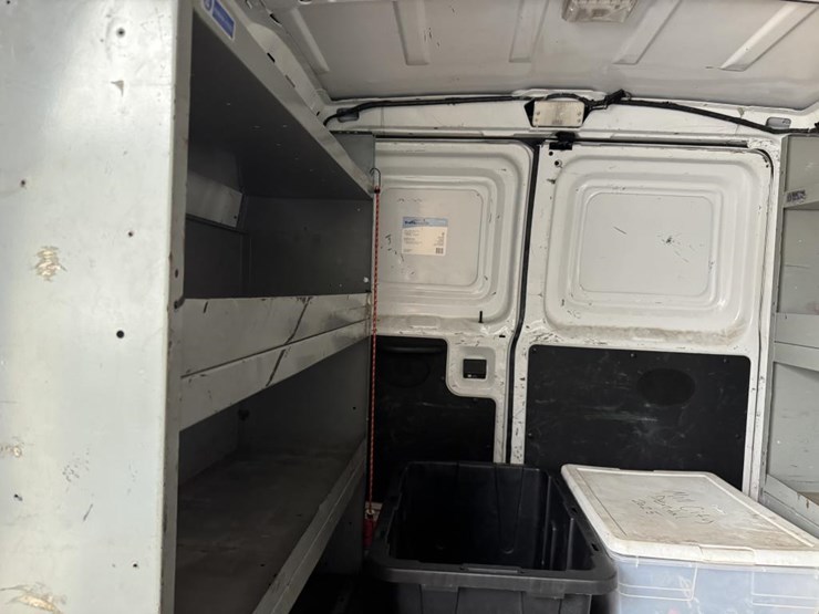 2011-ford-cargo-image-50