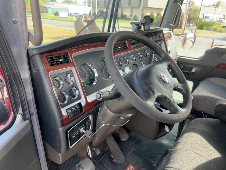 2007-kenworth-t800-image-27
