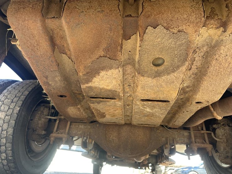 2004-ford-f550-xl-image-44