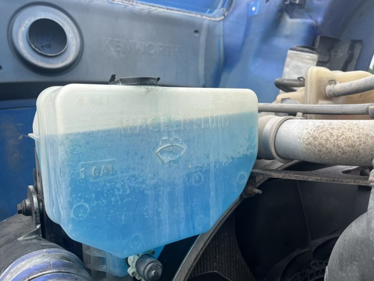 2020-kenworth-t680-image-30