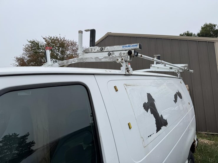 2008-ford-cargo-image-9