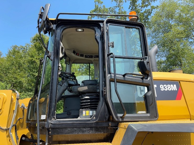 2016-caterpillar-938m-image-21